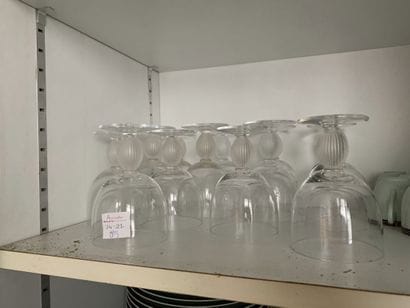 13 Lalique crystal glasses (chips)