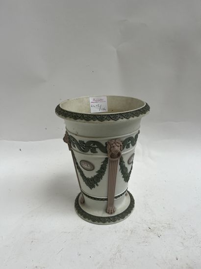 Vase en porcelaine de Wedgwood à décor en...
