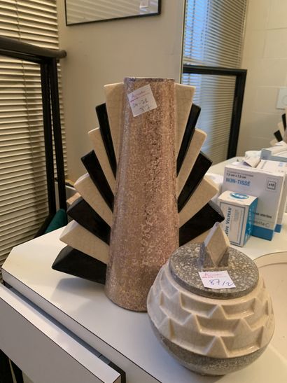 CH France
Small gold and white spotted ceramic...