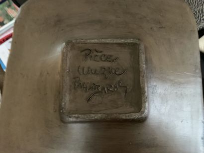 PALIATSARAS
Square dish imitating hammered...