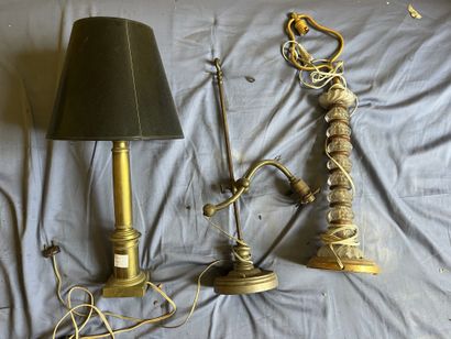 3 pieds de lampe divers en métal et verre
Hauteur...