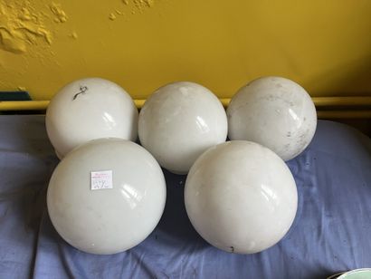 Ensemble de 5 globes de luminaire en verre...