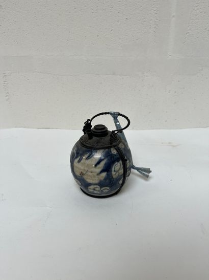 Lampe à huile boule en porcelaine bleu blanc...