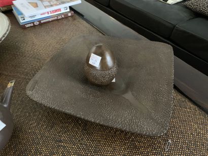 PALIATSARAS
Square dish imitating hammered...