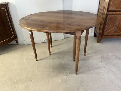 Table de salle à manger en noyer, plateau...
