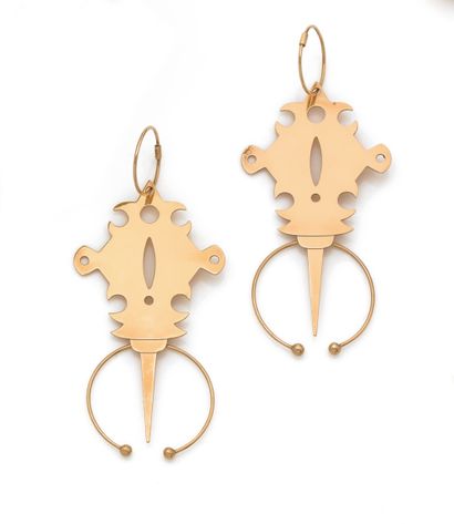 GYNETTE NY
Pair of long earrings 
in 18K...