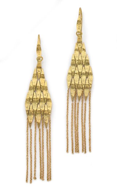 GUCCI
Pair of 18K (750) gold diamond-shaped...