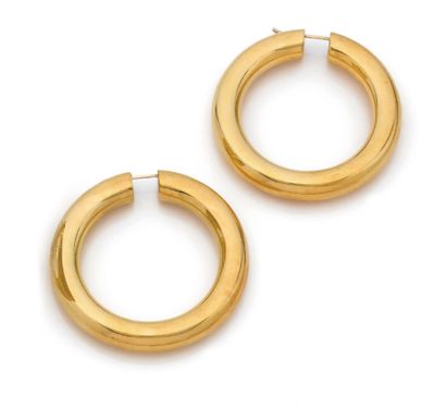 Pair of large creoles 
in 18K (750) gold....