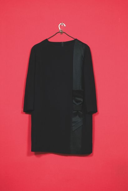 Pierre CARDIN. 
Black silk and crepe tunic...