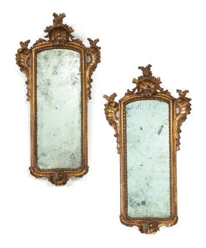 Paire de miroirs
de forme rectangulaire en...