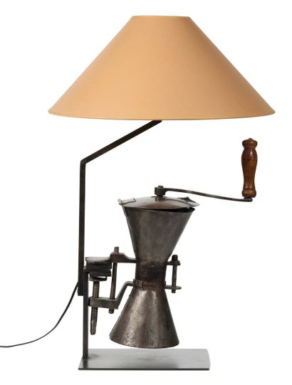 Folk art
Lamp-mounted cast-iron coffee grinder.
20th...