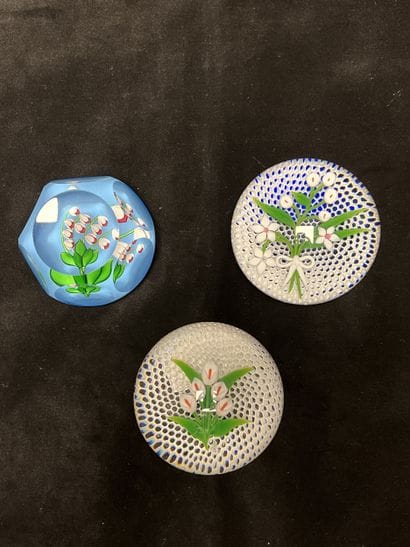 BACCARAT & SAINT-LOUIS
Lot de trois sulfures...