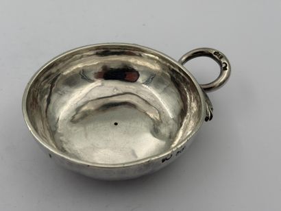 CHATILLON SUR SEINE 1757.
Silver wine cup,...