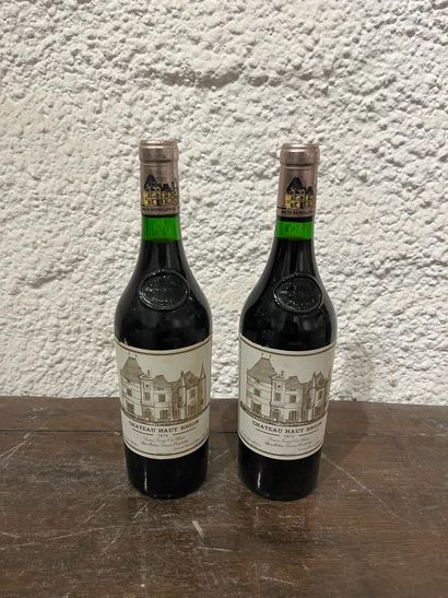 2 bottles Château Haut Brion 1975 Graves,...