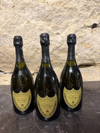3 bottles Champagne Moët et Chandon Dom Perignon...