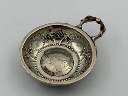 TREVOUX 1771-82
Silver wine cup, the body...