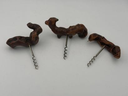Set of 3 corkscrews, wooden handle
