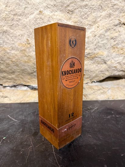 1 bottle Whisky Knockando 1990 level: 3 cm,...