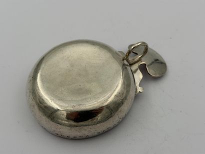 ETAMPES 1725
Silver wine cup, plain body....