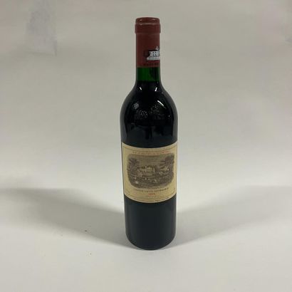 1 bottle Château Lafite Rothschild 1985 Pauillac,...