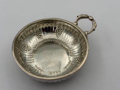 BEAUNE circa 1785-89
Silver wine mug, the...