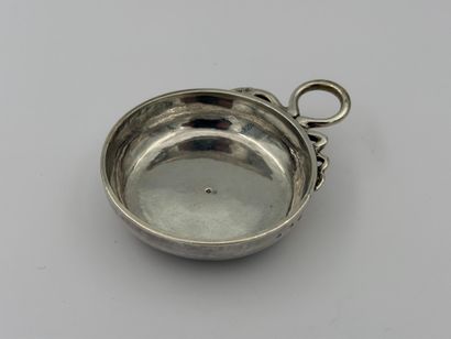 CHATEAU-GONTIER 1747
Silver wine cup, plain...