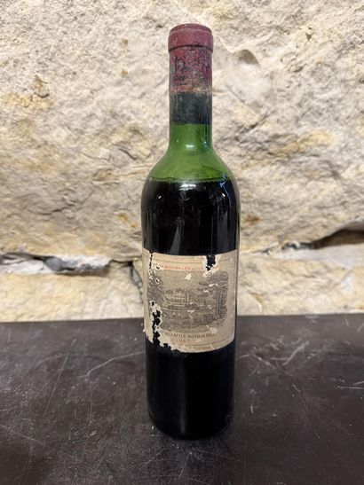 1 bottle Château Lafite Rotschild 1967, mid-shoulder...