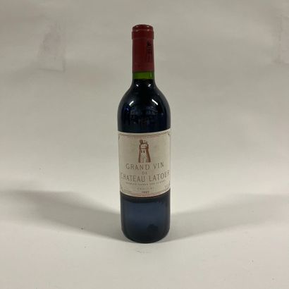 1 bottle Château Latour 1983 Pauillac, label...