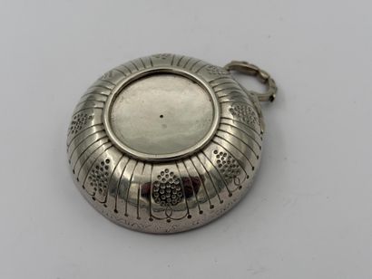BEAUNE circa 1785-89
Silver wine mug, the...
