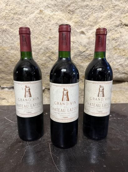 3 bottles Château Latour 1992 Pauillac, levels:...