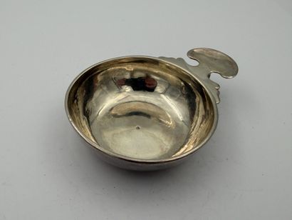 VIENNA 1724-1726
Silver wine cup, plain body,...