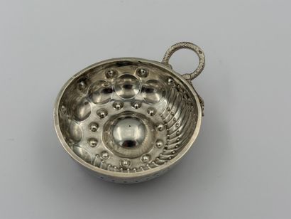 PARIS 1797
Silver wine cup The body with...