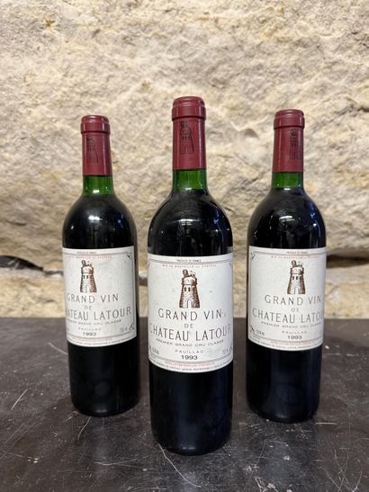 3 bottles Château Latour 1993 Pauillac, levels:...