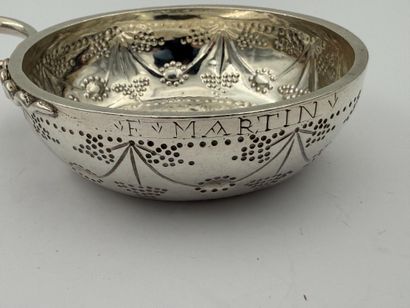 TOURS 1772
Silver wine cup, the body chased...