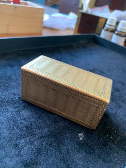 Rectangular snuffbox 
in yellow gold, decorated...