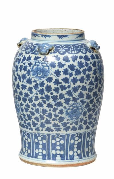 CHINE - Vers 1900
Potiche balustre en porcelaine...