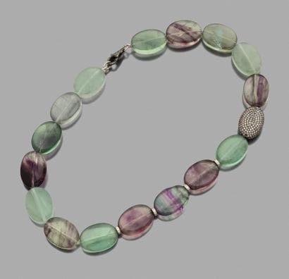 Collier 
de galets de fluorites vertes et...