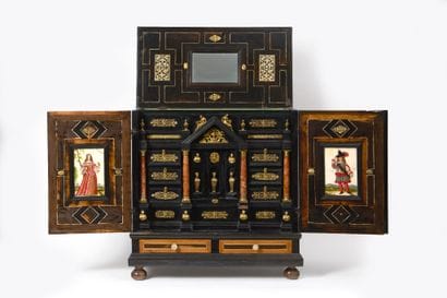 Cabinet 
en bois de forme rectangulaire en...