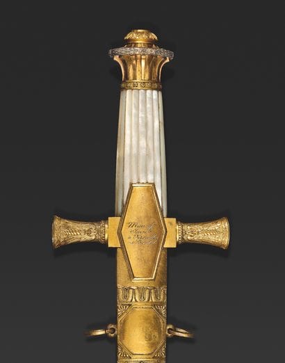 Très beau et élégant glaive de grand uniforme...