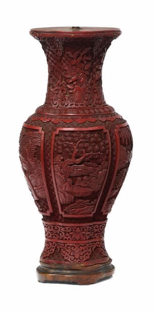 CHINE - XIXe siècle
Vase de forme balustre...