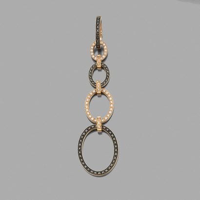 Pendentif 
en or rose 18K (750) formé de...