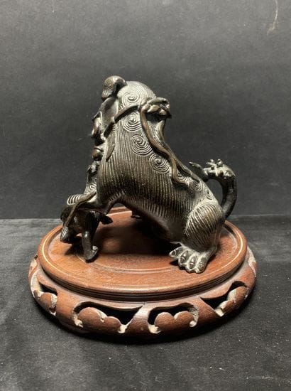 CHINE - XVIIIème/XIXème siècle
Statuette...