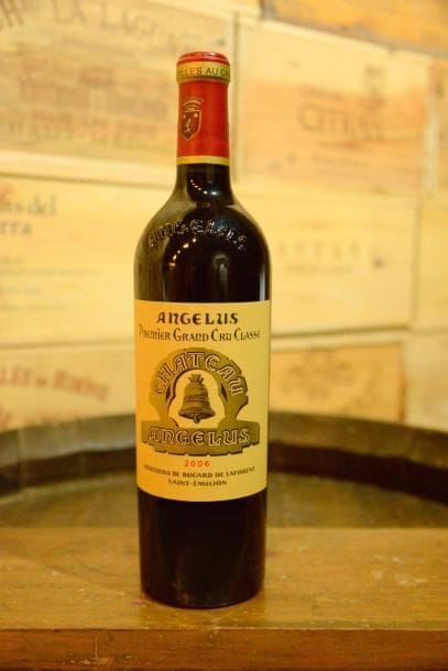 1 Bouteille Château Angélus 2006.