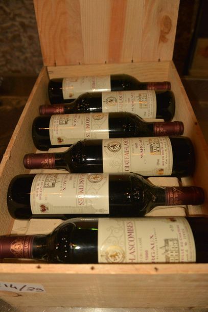 12 Bouteilles Château Lascombes 1986. Niveaux:...