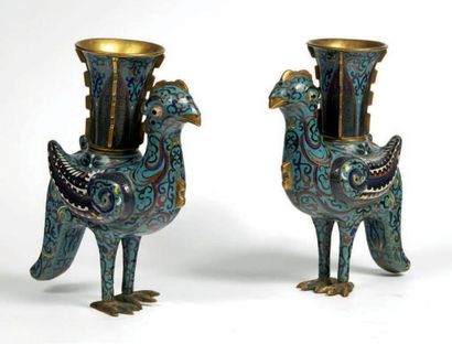 CHINE - XXe siècle

Paire de phénix posés...
