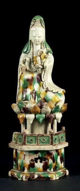 CHINE - EPOQUE KANGXI (1662 - 1722)

Statuette...