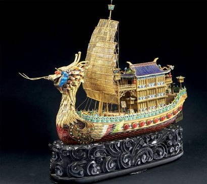 CHINE - XXe siècle

Importante barque en...