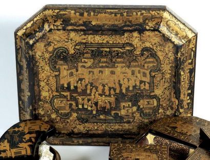 CHINE, Canton - XIXe siècle

Coffret à jeu...