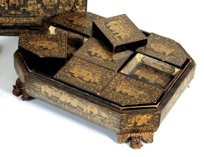 CHINE, Canton - XIXe siècle

Coffret à jeu...