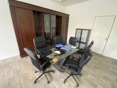 Bureau direction comprenant :

Bureau stratifié...